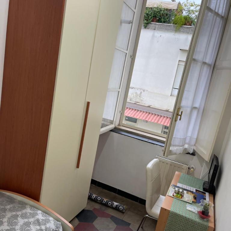 Angels In Rome - Single Room with Shared Bathroom - 11
