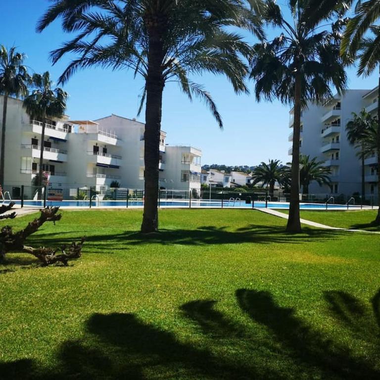 Casa en urb. con la piscina más GRANDE de Jávea. - Apartamento con vistas a la piscina - 33
