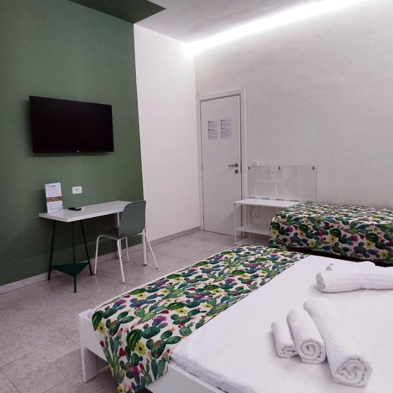 Marricrio House - Triple Room with Shared Bathroom - 3