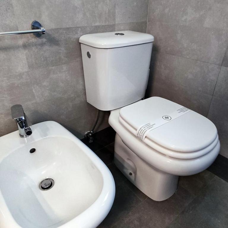 Marricrio House - Double Room with Private Bathroom - 5