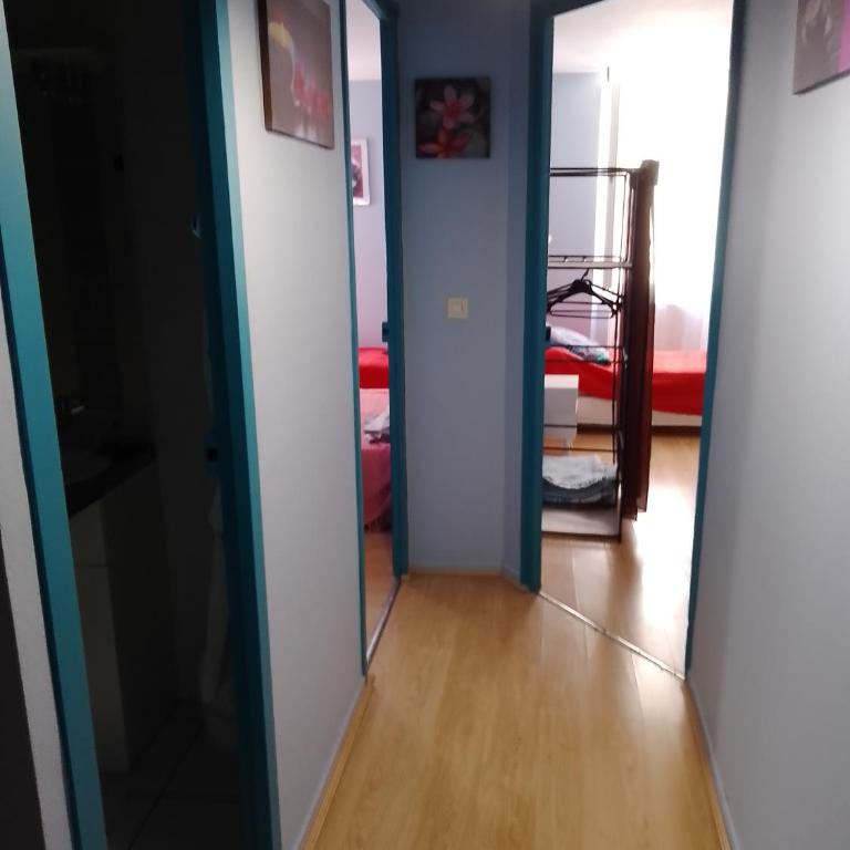LE MODERNE VEYNES - Location d'appartements à la nuitée - Chambre Familiale Deluxe - 2