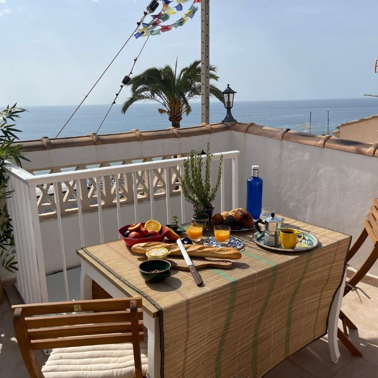 Oldtown family house with amazing terrace - 3 minutes from beach! - Haus mit 2 Schlafzimmern - 1