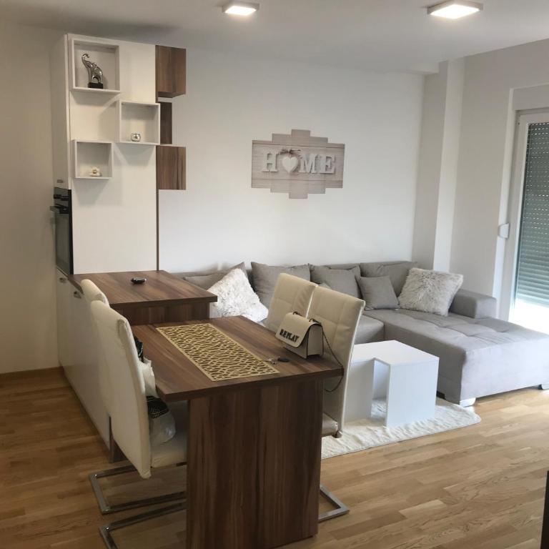 Apartman Tara Jagodina, ima free parking u garazi - Apartman sa 2 Spavaće Sobe i Terasom - 7