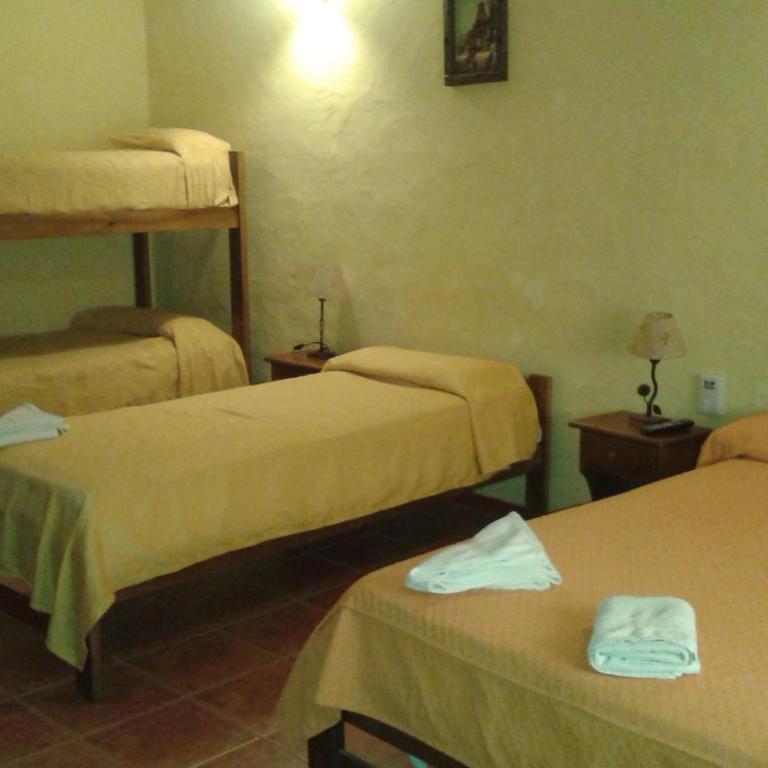 Petit Hotel - Family Room with Bathroom - 1