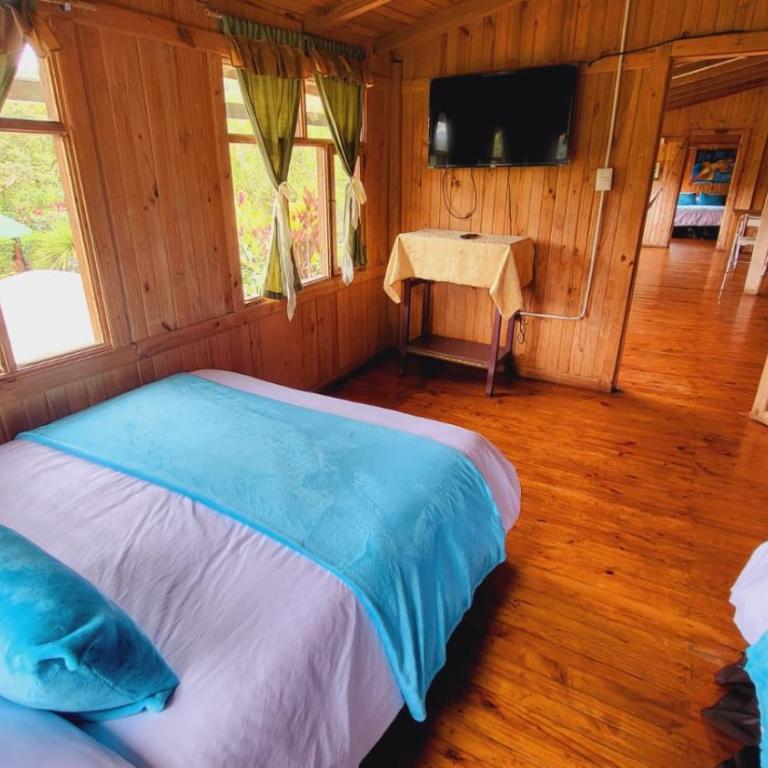 Mindo GlamBird Glamping & Lodge - Family Room - 2