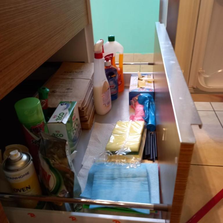 Affittacamere Appartamento colorato - Camera Matrimoniale con Bagno in Comune - 10