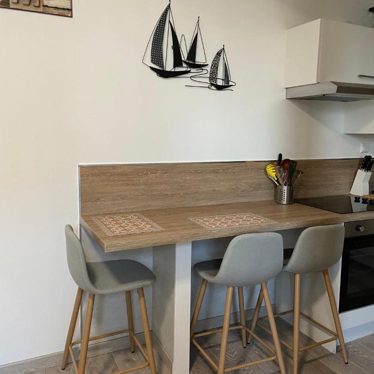 "Appartement sur digue" proche de la plage avec wifi - Apartment - 19