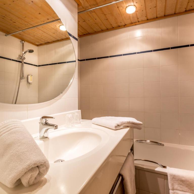 Les Crêtes Blanches - Chambre Double ou Lits Jumeaux Standard - 1