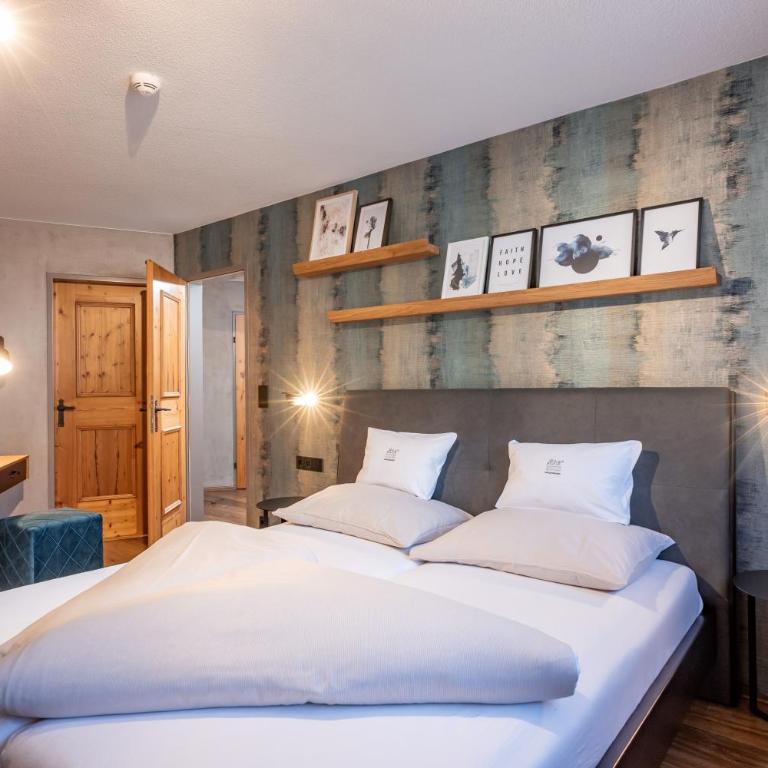 Familienparadies Sporthotel Achensee - FAMILIES ONLY - Familienzimmer Daisy - 1