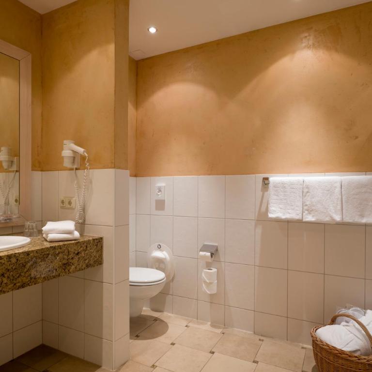 Familienparadies Sporthotel Achensee - FAMILIES ONLY - Familienzimmer Pluto Plus - 2