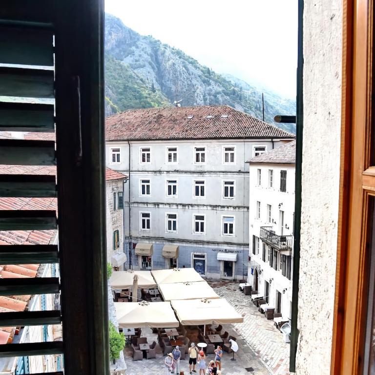 Cozy 2 Bedroom Apartment in Antique Bizanti Palace - Apartman sa 2 Spavaće Sobe - 14