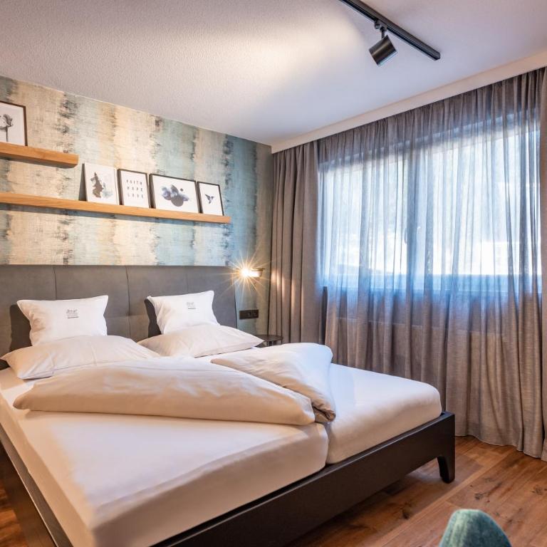 Familienparadies Sporthotel Achensee - FAMILIES ONLY - Familienzimmer Daisy - 2
