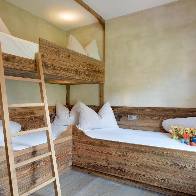Familienparadies Sporthotel Achensee - FAMILIES ONLY - Superior Bambini Suite Mickey - 6