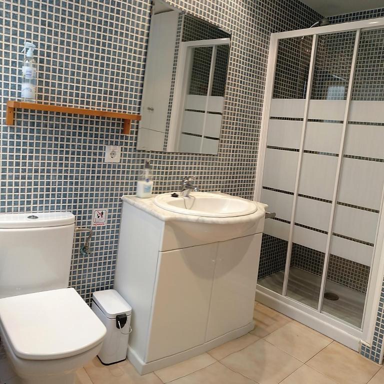 L'Estartit, àtic amb terrassa primera línia - Two-Bedroom Apartment - 13