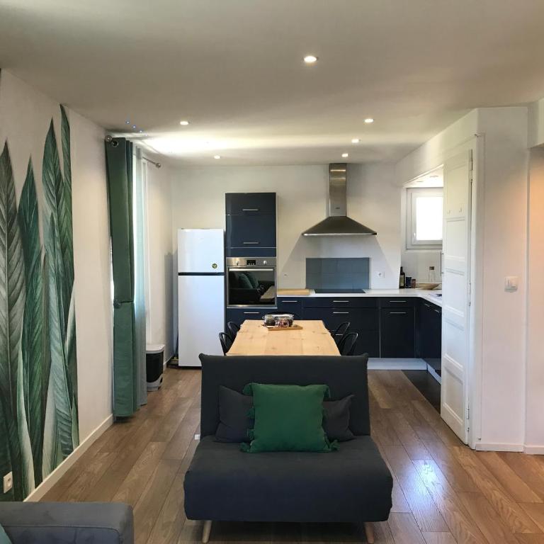Un petit bout de rêve, balcon, parking & proche centre - One-Bedroom Apartment - 25