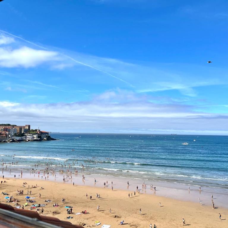 Ático primera línea Playa de San Lorenzo - Apartamento con vistas al mar - 3