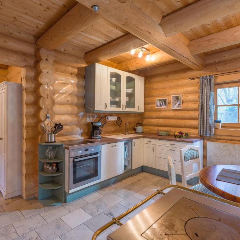 Audorfer Blockhaus - Doppelzimmer mit Parkblick - 1