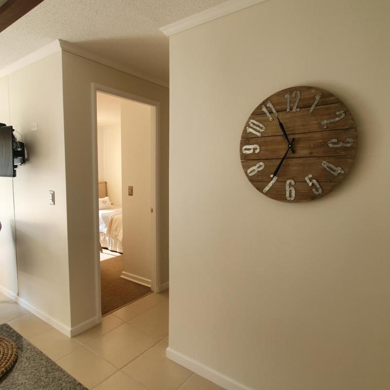 Hermoso Departamento - Three-Bedroom Apartment - 16