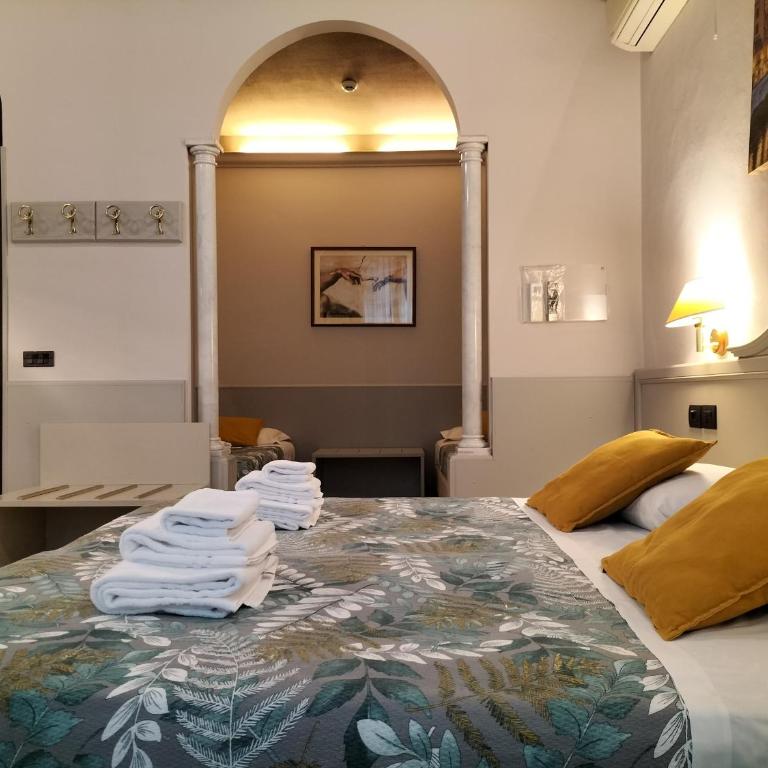 Hotel Camilla Firenze - Camera Quadrupla Classic - 6