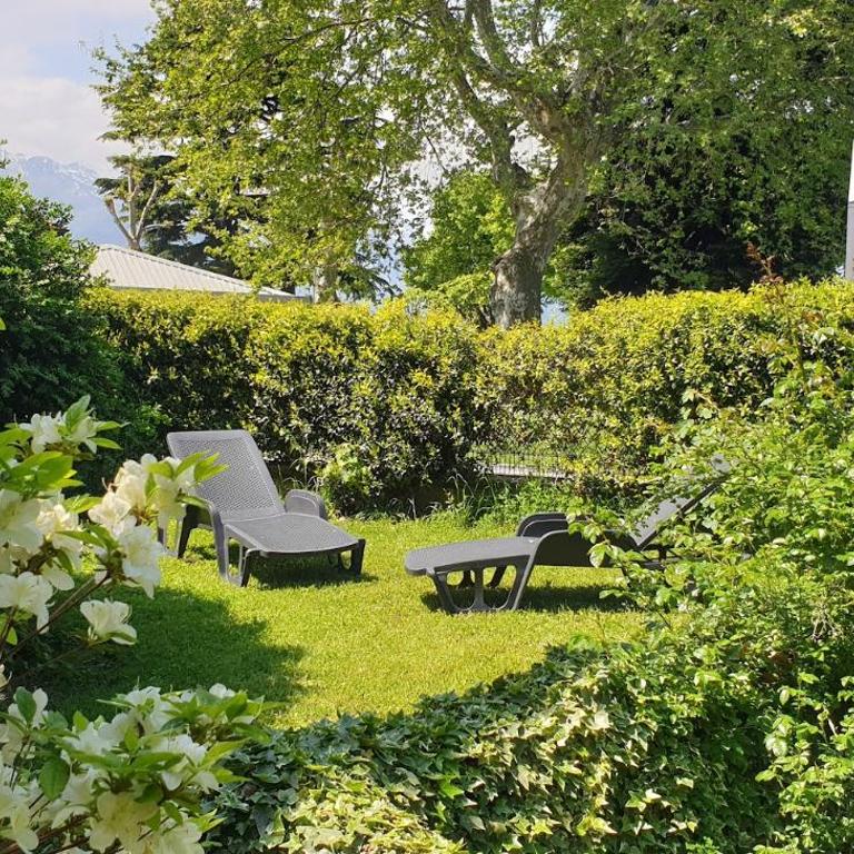 Villa Lago Groundfloor Lakefront Beach Garden Bike&Boat& Scooter Lake Como - Appartamento con 2 Camere da Letto - 3