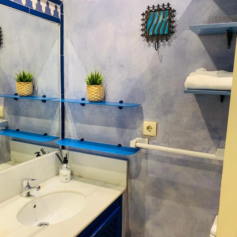 Lovely studio in Marbella close to Puente Romano - Apartamento de 1 dormitorio - 53