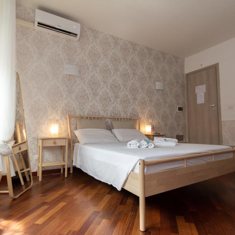 Aurelio Deluxe Rooms - Camera Matrimoniale Deluxe - 12