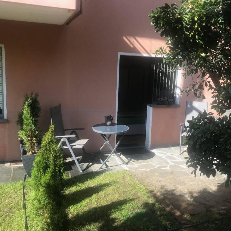 Locarno: camera indipendente in zona residenziale - Camera Matrimoniale con Bagno Privato - 1