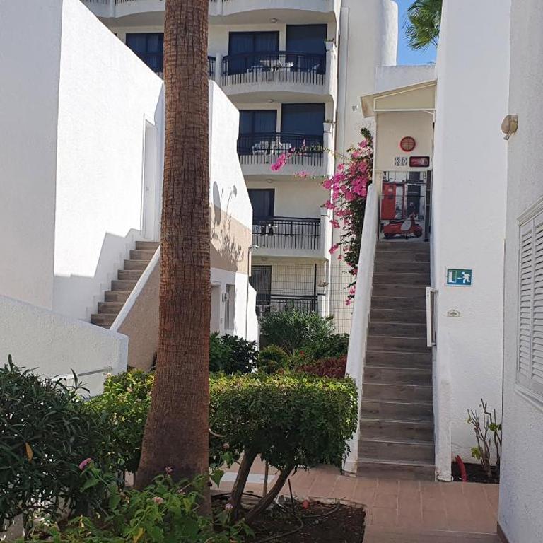 Adults Only Sunny Quiet Apartment with Aircon in Center of Las Americas - Apartamento con vistas a la piscina - 38