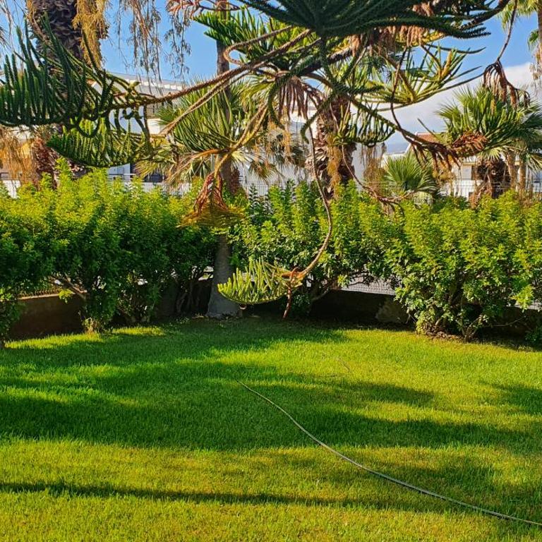 Adults Only Sunny Quiet Apartment with Aircon in Center of Las Americas - Apartamento con vistas a la piscina - 47