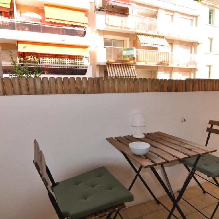 Albert 1er · Chic One-Bedroom Apartment with Parking - StayInAntibes - One-Bedroom Apartment - 11