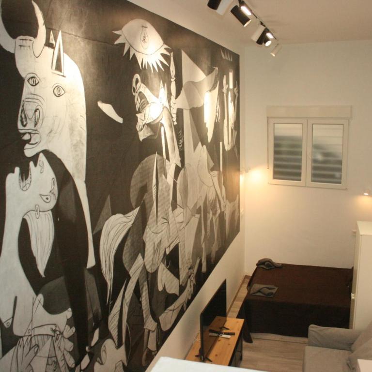 Golondrinas de Malaga "Apartamentos con mucho Arte" y terraza solarium en coliving - Estudio con 1 cama grande - 5