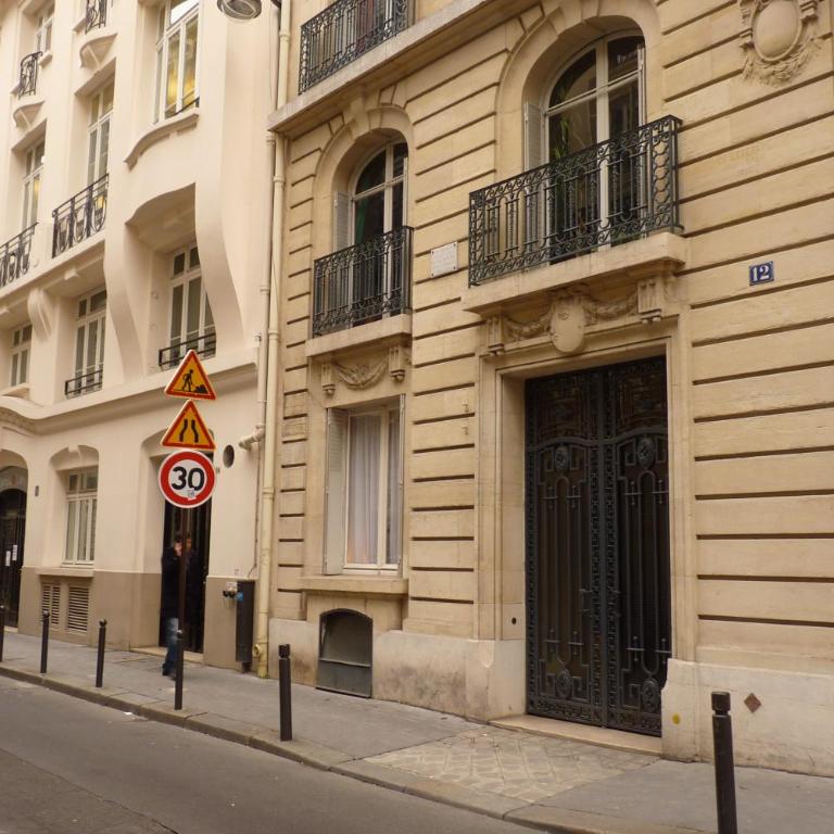 Prestigious 2 bedroom near Champs Elysées - Appartement - 39