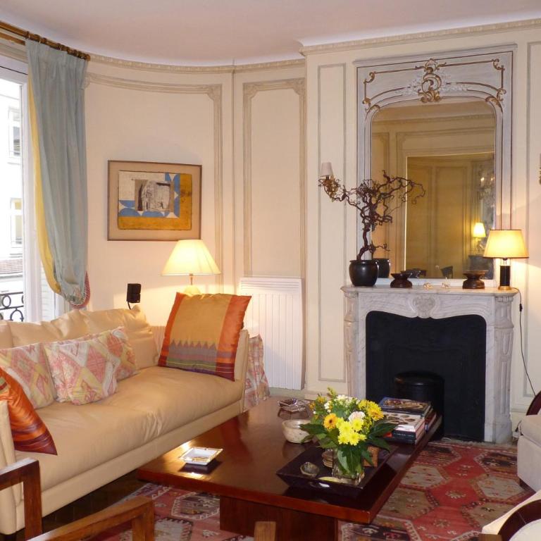 Prestigious 2 bedroom near Champs Elysées - Appartement - 1