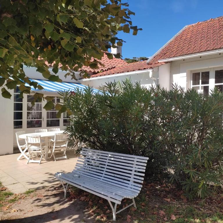 Maison Charmante Près Plage et Forêt, 5 Ch., Jardin, Parking, Quartier Calme - FR-1-652-2 - Vacation Home - 8