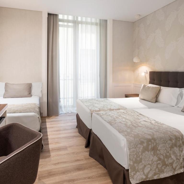 Catalonia Puerta del Sol - Habitación Triple - 4