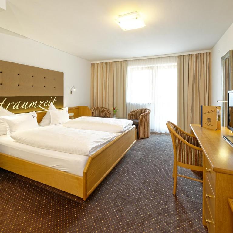 Hotel Edelweiss - Deluxe Doppelzimmer mit Dusche - 4