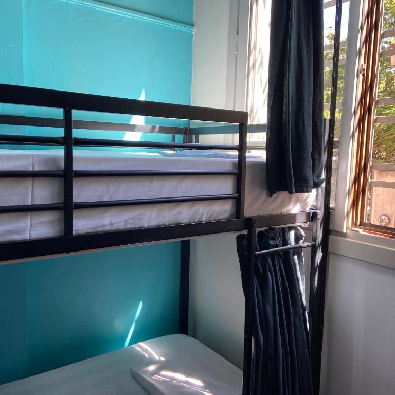 Hostel Center Madrid - Bed in 8-Bed Mixed Dormitory Room - 1
