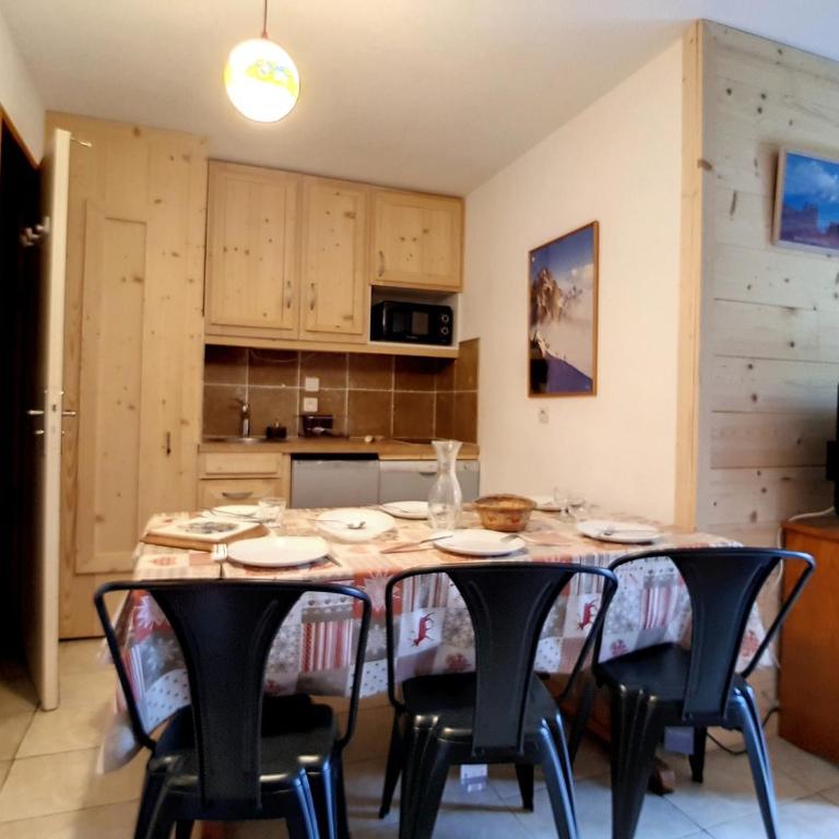 Appartement cosy au pied des pistes avec balcon, 6 pers - FR-1-344-767 - Apartment - 5