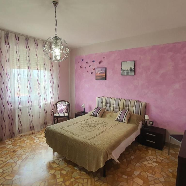 Hope Apartment - Deluxe Room with shared bathroom - 3