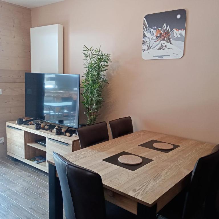 Chalet Authentique à Châtel, 6 Pers. - Appartement 1 Chambre - 2