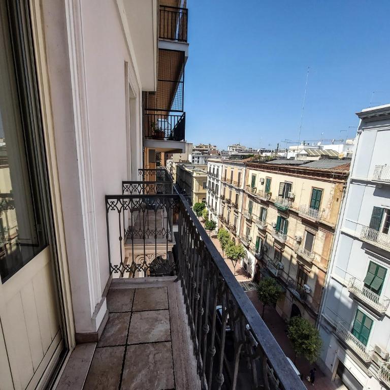 Casa Flora - Apartment with Balcony - 40