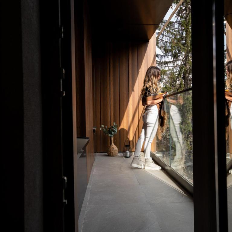 Aparthotel Woodside by Anaya - Two-Bedroom Apartment with Terrace - 3