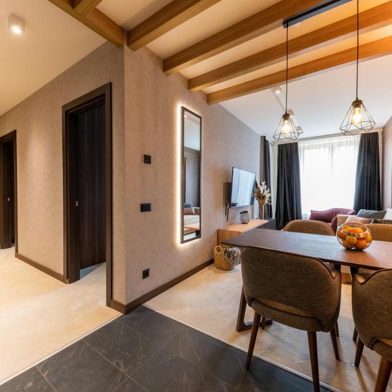 Aparthotel Woodside by Anaya - Two-Bedroom Apartment with Terrace - 12
