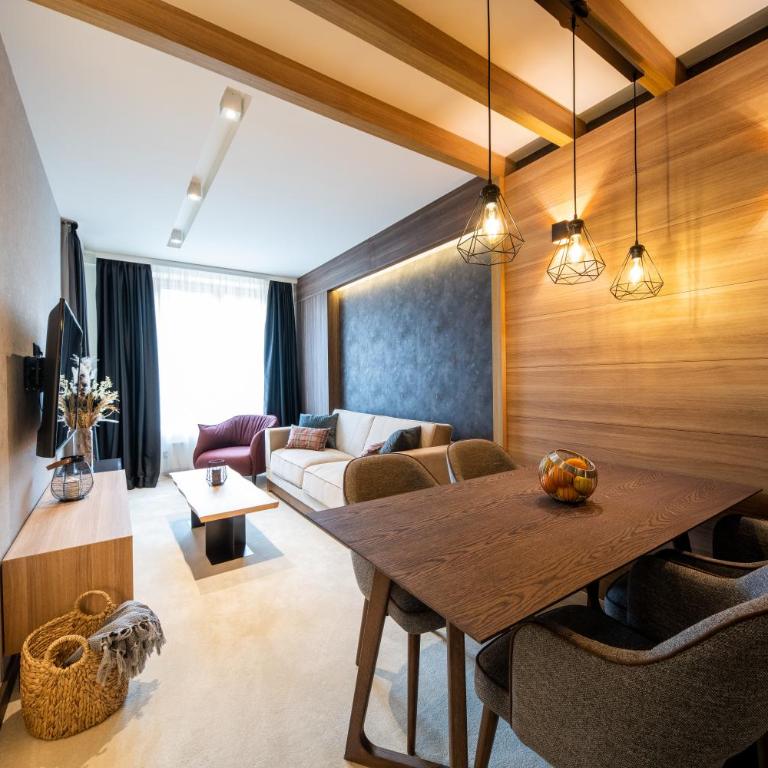 Aparthotel Woodside by Anaya - Two-Bedroom Apartment with Terrace - 13