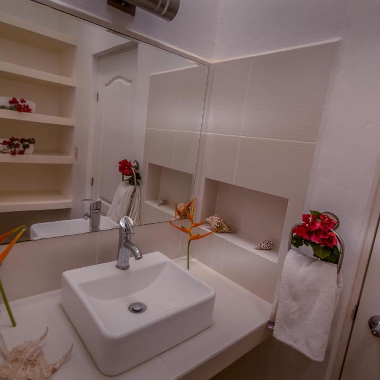 Azcapri Villa Boutique & Spa - Superior Quadruple Room - 13