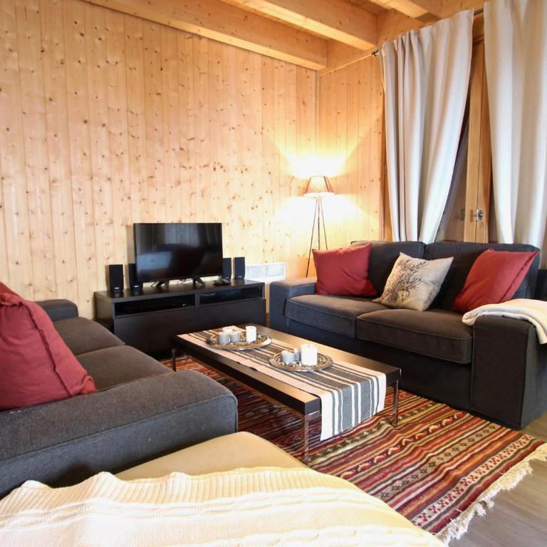 Chalet spacieux à Chamrousse pour 8 personnes sur 3 niveaux - FR-1-549-107 - Chalet - 1