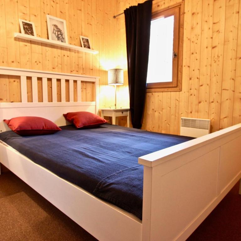 Chalet spacieux à Chamrousse pour 8 personnes sur 3 niveaux - FR-1-549-107 - Chalet - 2