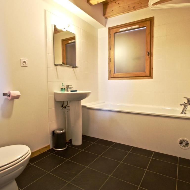 Chalet spacieux à Chamrousse pour 8 personnes sur 3 niveaux - FR-1-549-107 - Chalet - 4