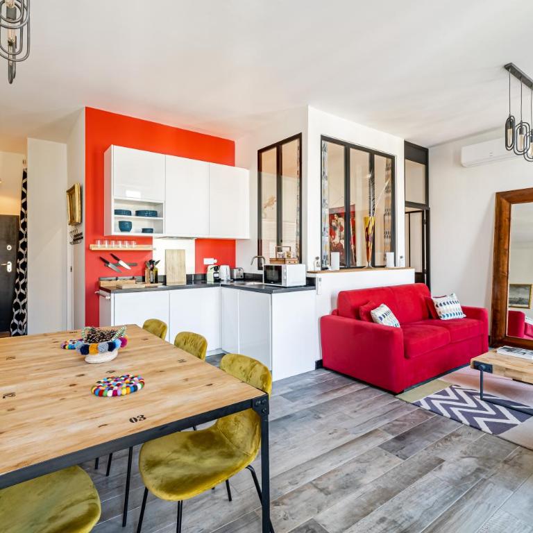 T2 Chic, Vue Vieux-Port et Notre Dame, Atypique, Calme, Clim, 48M2, Accès autonome avec code - Appartement - 1