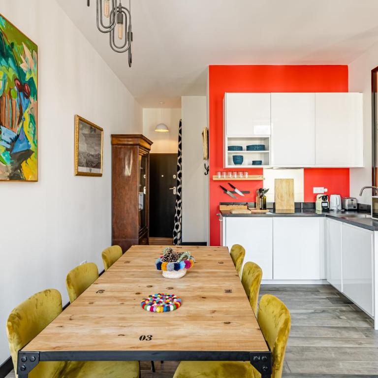 T2 Chic, Vue Vieux-Port et Notre Dame, Atypique, Calme, Clim, 48M2, Accès autonome avec code - Appartement - 16